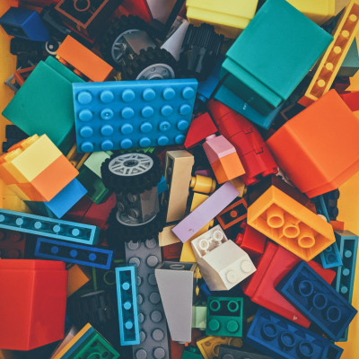 Top 10 jucării STEM recomandate – Cadouri inspirate pentru micii exploratori