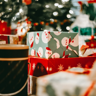 Regula celor 4 cadouri: 4 idei simple pentru un Crăciun echilibrat